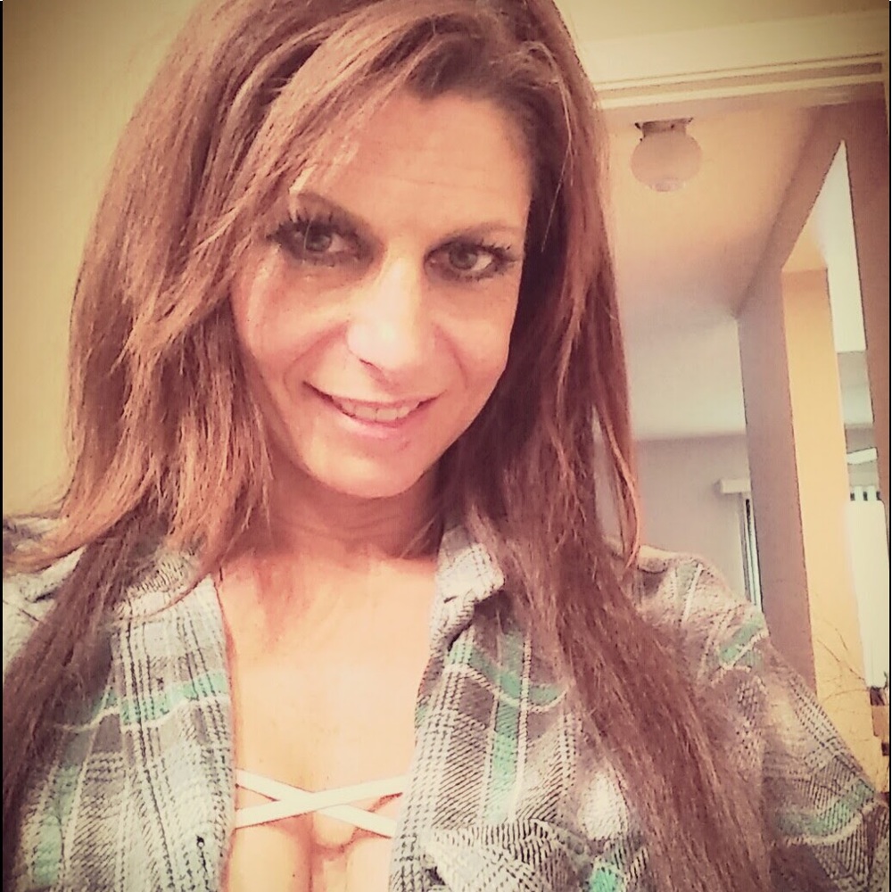 Meet your Posher, Traci